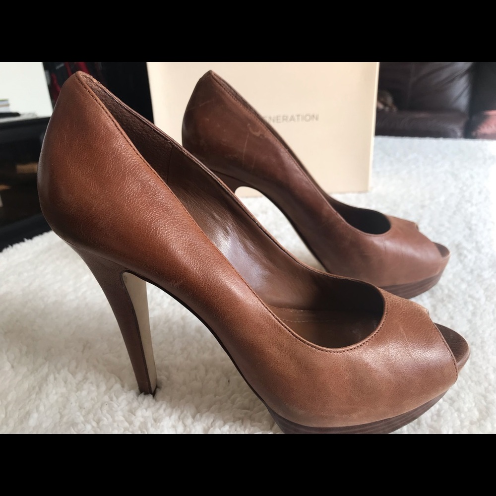 BCBGeneration Fatima Peep-toe Pumps | Size 7